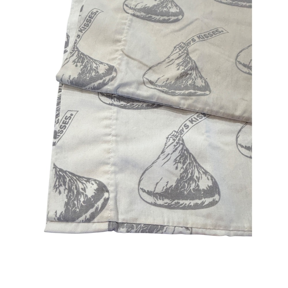 Vintage Hershey's Kisses Pillowcases Set of 2 Chocolate Candy Novelty AS IS - Picture 5 of 10